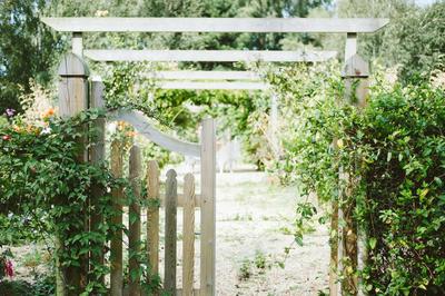 Living Fence with a Welcoming Gate