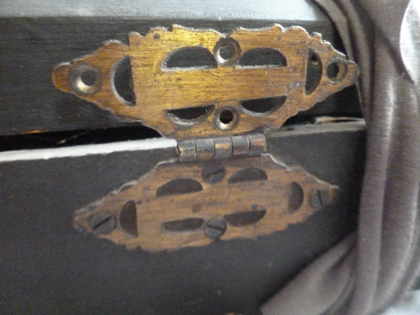 brass hinge