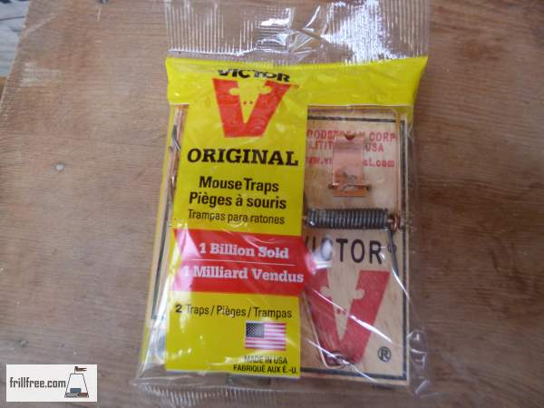 Two Mouse Traps per package
