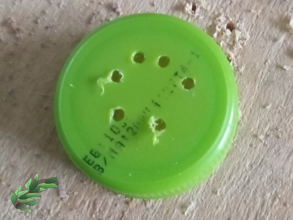 sprinkle-bottle-lid-with-hole-placement600x450.jpg