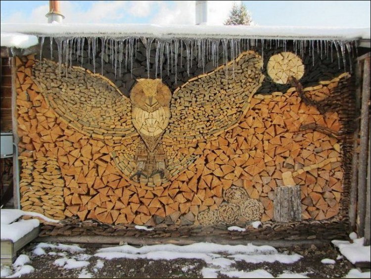 A talented artist, working in firewood made this owl...