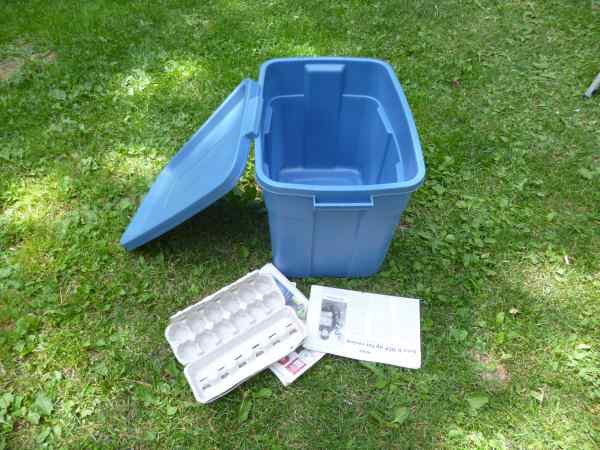 A Rubbermaid tub