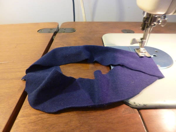 Bias strip for the neckline - second seam