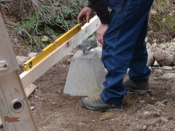 Concrete block with a hole in to use with a saddle